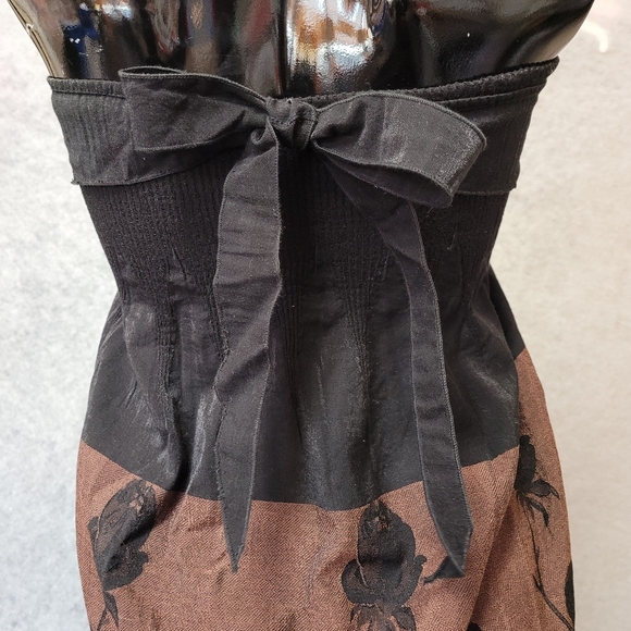 Dress - Picture 5 of 10